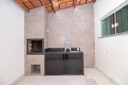 Casa de condomínio à venda com 101m², 2 quartos e 2 vagasChurrasqueira