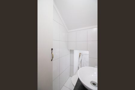 Casa de condomínio à venda com 101m², 2 quartos e 2 vagasLavabo