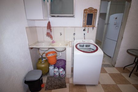 Casa de condomínio à venda com 150m², 3 quartos e 2 vagasCozinha e Área de Serviço