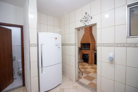 Casa de condomínio à venda com 150m², 3 quartos e 2 vagasCozinha e Área de Serviço