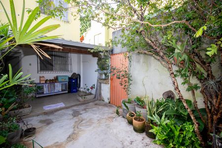 Casa de condomínio à venda com 150m², 3 quartos e 2 vagasVaranda