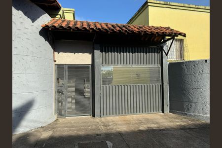 Casa de condomínio à venda com 150m², 3 quartos e 2 vagasFachada
