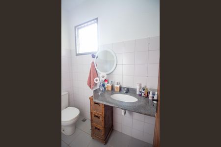 Casa de condomínio à venda com 150m², 3 quartos e 2 vagasBanheiro Social