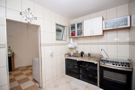 Casa de condomínio à venda com 150m², 3 quartos e 2 vagasCozinha e Área de Serviço