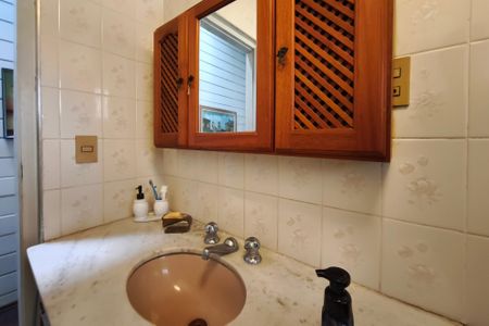 Casa à venda com 743m², 3 quartos e 6 vagasLavabo