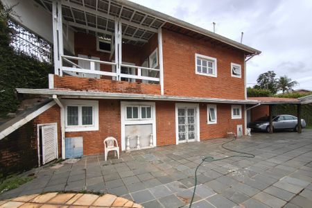 Casa à venda com 743m², 3 quartos e 6 vagas Casa à venda com 743m², 3 quartos e 6 vagasQuintal