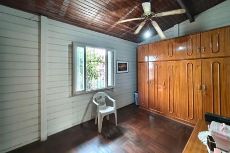 Casa à venda com 743m², 3 quartos e 6 vagas Casa à venda com 743m², 3 quartos e 6 vagasQuarto 2