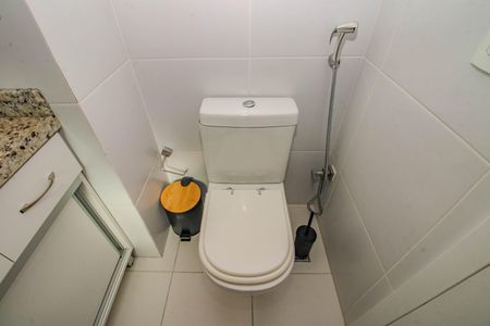 Apartamento para alugar com 67m², 2 quartos e 1 vaga Apartamento para alugar com 67m², 2 quartos e 1 vagaBanheiro da Suíte