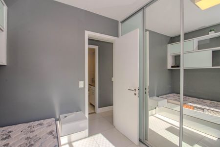 Quarto de apartamento para alugar com 2 quartos, 67m² em Passo D’areia, Porto Alegre