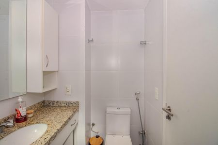 Apartamento para alugar com 67m², 2 quartos e 1 vaga Apartamento para alugar com 67m², 2 quartos e 1 vagaBanheiro da Suíte