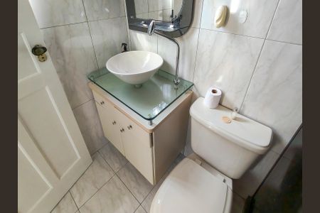 Apartamento para alugar com 100m², 3 quartos e sem vaga Apartamento para alugar com 100m², 3 quartos e sem vagaBanheiro 2