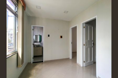 Apartamento para alugar com 100m², 3 quartos e sem vaga Apartamento para alugar com 100m², 3 quartos e sem vagaHall social