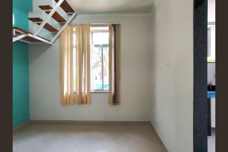 Apartamento para alugar com 100m², 3 quartos e sem vaga Apartamento para alugar com 100m², 3 quartos e sem vagaSala de Estar
