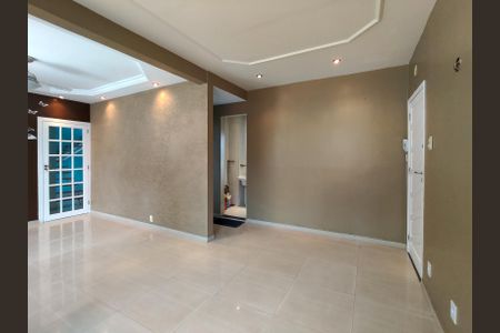 Apartamento para alugar com 100m², 3 quartos e sem vaga Apartamento para alugar com 100m², 3 quartos e sem vagaSala