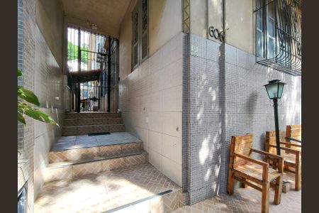 Apartamento para alugar com 100m², 3 quartos e sem vaga Apartamento para alugar com 100m², 3 quartos e sem vagaFachada e portaria