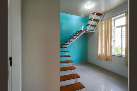 Apartamento para alugar com 100m², 3 quartos e sem vaga Apartamento para alugar com 100m², 3 quartos e sem vagaSala de Estar