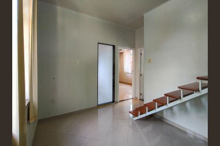 Apartamento para alugar com 100m², 3 quartos e sem vaga Apartamento para alugar com 100m², 3 quartos e sem vagaSala de Estar