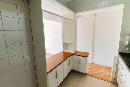 Apartamento à venda com 64m², 3 quartos e 1 vaga Apartamento à venda com 64m², 3 quartos e 1 vagaCozinha - Armários