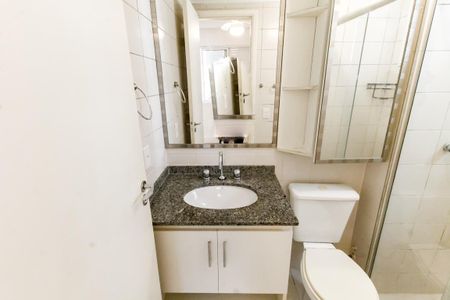 Apartamento à venda com 64m², 3 quartos e 1 vaga Apartamento à venda com 64m², 3 quartos e 1 vagaBanheiro da Suíte