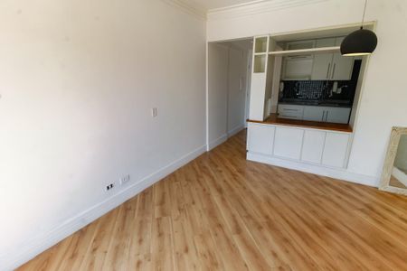 Apartamento à venda com 64m², 3 quartos e 1 vaga Apartamento à venda com 64m², 3 quartos e 1 vagaSala