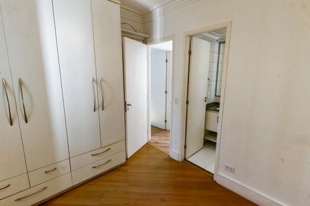 Apartamento à venda com 64m², 3 quartos e 1 vaga Apartamento à venda com 64m², 3 quartos e 1 vagaSuíte - armários
