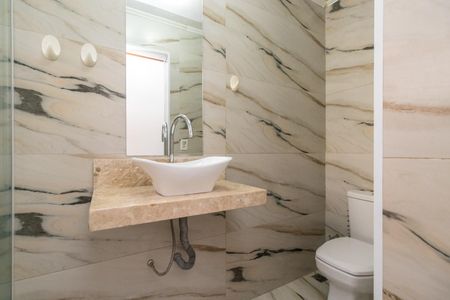 Casa à venda com 142m², 2 quartos e 3 vagasBanheiro Social