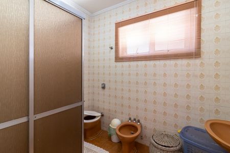 Casa à venda com 170m², 3 quartos e 4 vagasBanheiro da Suíte