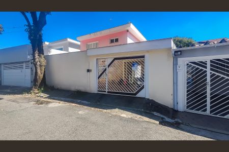 Casa à venda com 170m², 3 quartos e 4 vagasFachada