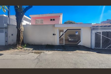 Casa à venda com 170m², 3 quartos e 4 vagasFachada
