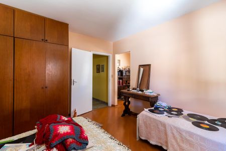 Casa à venda com 170m², 3 quartos e 4 vagasSuíte