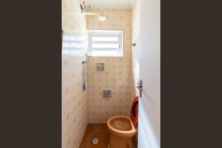 Casa à venda com 170m², 3 quartos e 4 vagasBanheiro de Serviço
