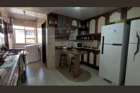 Apartamento à venda com 116m², 2 quartos e 1 vagaCozinha e Área de Serviço 
