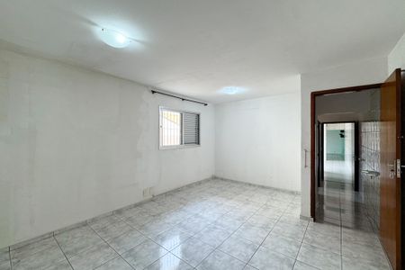 Casa à venda com 160m², 3 quartos e 2 vagasSuíte