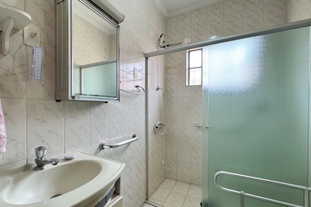 Casa à venda com 160m², 3 quartos e 2 vagasBanheiro Social
