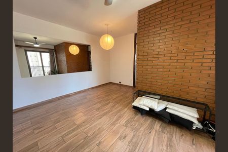 Sala de apartamento para alugar com 2 quartos, 56m² em Vila Nova Alba, São Paulo