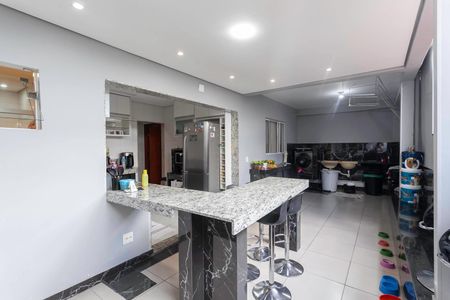 Casa à venda com 307m², 3 quartos e 4 vagasCozinha e Área de Serviço