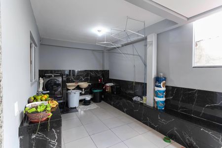 Casa à venda com 307m², 3 quartos e 4 vagasCozinha e Área de Serviço