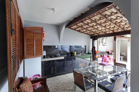 Casa à venda com 307m², 3 quartos e 4 vagasÁrea gourmet