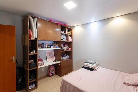 Quarto 1 de casa à venda com 3 quartos, 280m² em Vila Jardim Leblon, Belo Horizonte