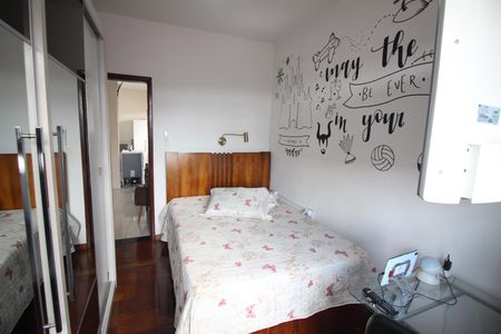 Casa à venda com 356m², 3 quartos e 3 vagasQuarto 2