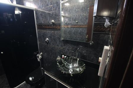 Casa à venda com 356m², 3 quartos e 3 vagasBanheiro 1