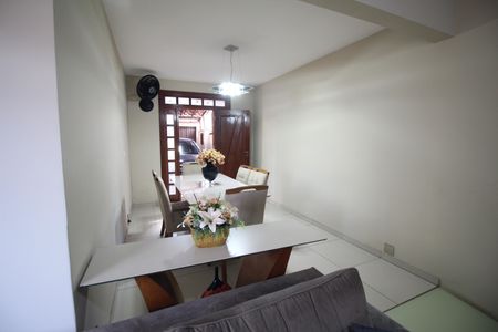 Casa à venda com 356m², 3 quartos e 3 vagassala