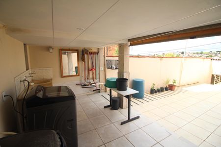 Casa à venda com 356m², 3 quartos e 3 vagasÁrea de Serviço