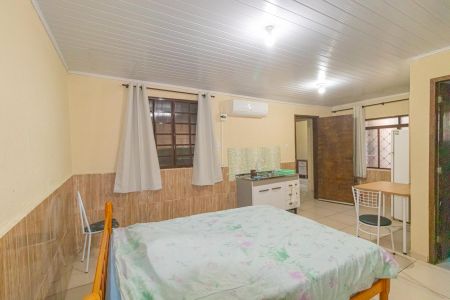 Casa à venda com 120m², 4 quartos e 8 vagasSuíte