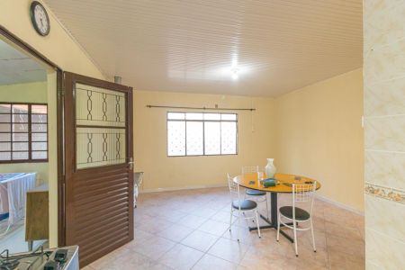 Casa à venda com 120m², 4 quartos e 8 vagasCozinha