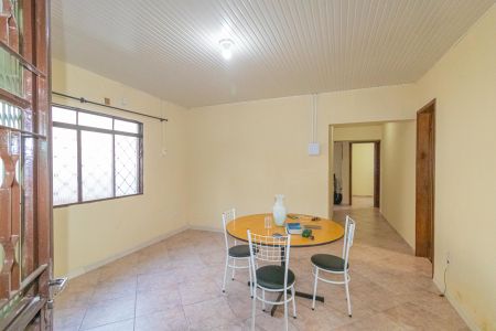 Casa à venda com 120m², 4 quartos e 8 vagasCozinha