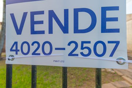 Casa à venda com 120m², 4 quartos e 8 vagasPlaca