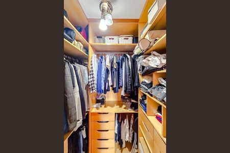 Apartamento à venda com 115m², 3 quartos e 2 vagasCloset da suíte