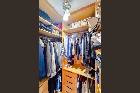 Apartamento à venda com 115m², 3 quartos e 2 vagasCloset da suíte