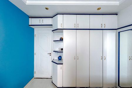 Apartamento à venda com 115m², 3 quartos e 2 vagasQuarto 2 - Armários